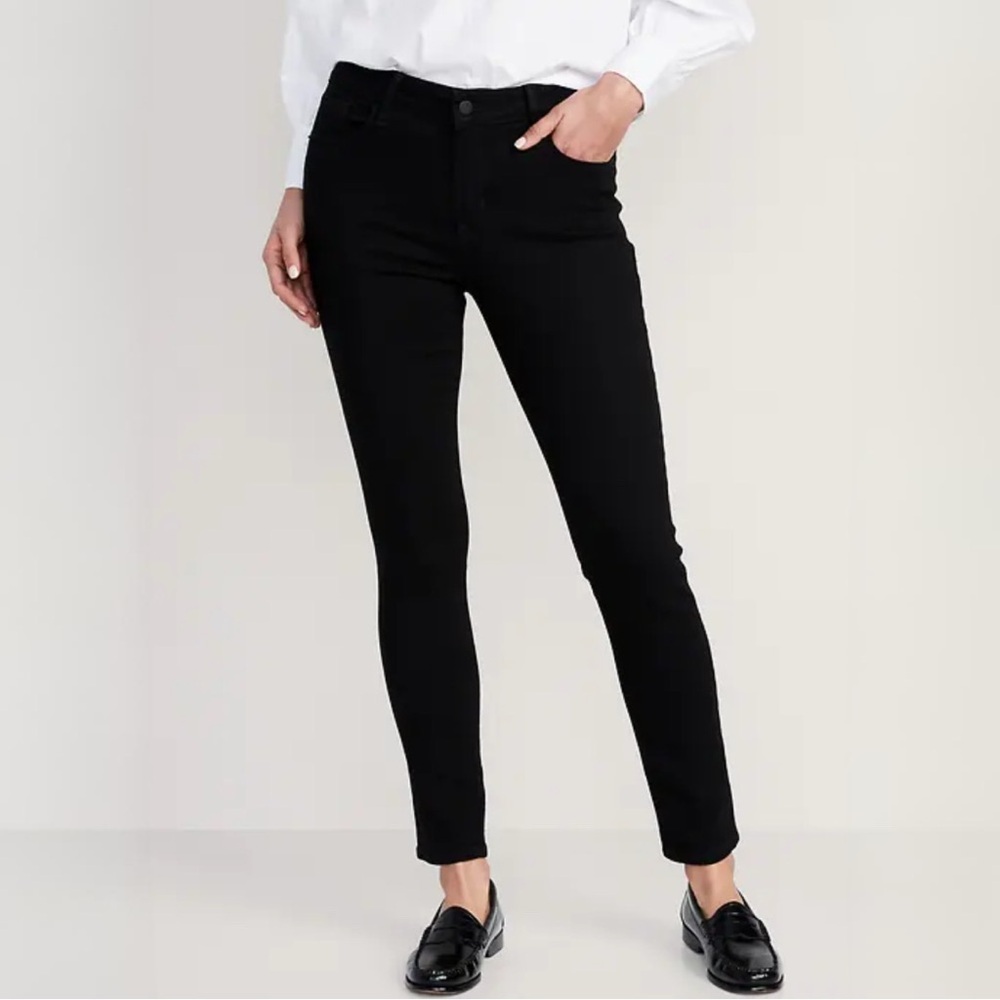 {Old Navy} "Mid Rise Pop Icon Skinny" Short Petite Black Stretch Denim Jeans